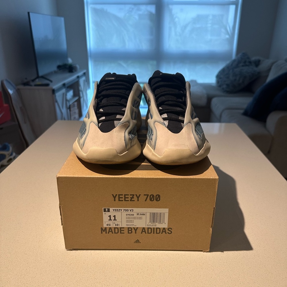 Yeezy 700